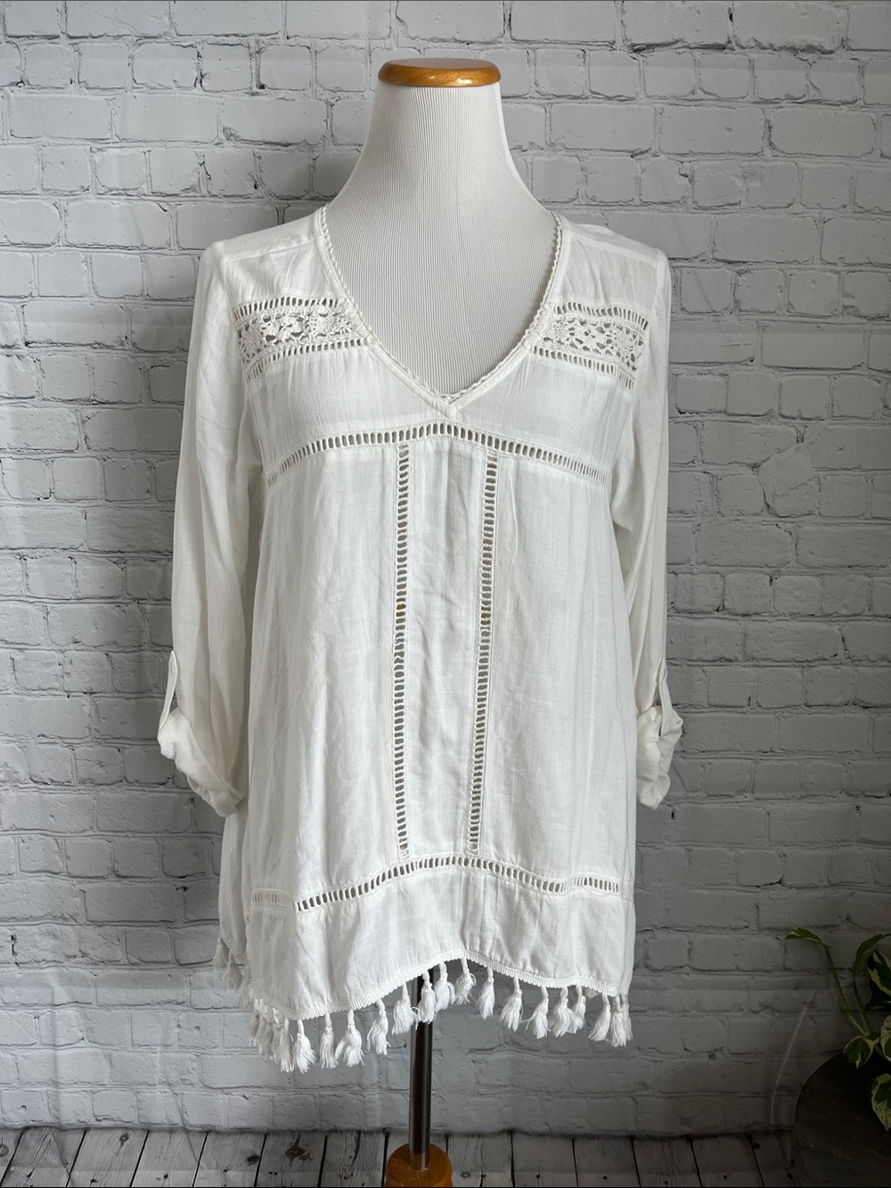 Dylan Women's White V-Neck Crochet Tassel Blouse